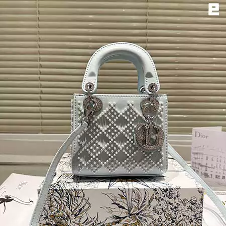 人気 レデイースパール カナージュ ラムスキン 40代Lady Dior ハンドバッグ ミニ