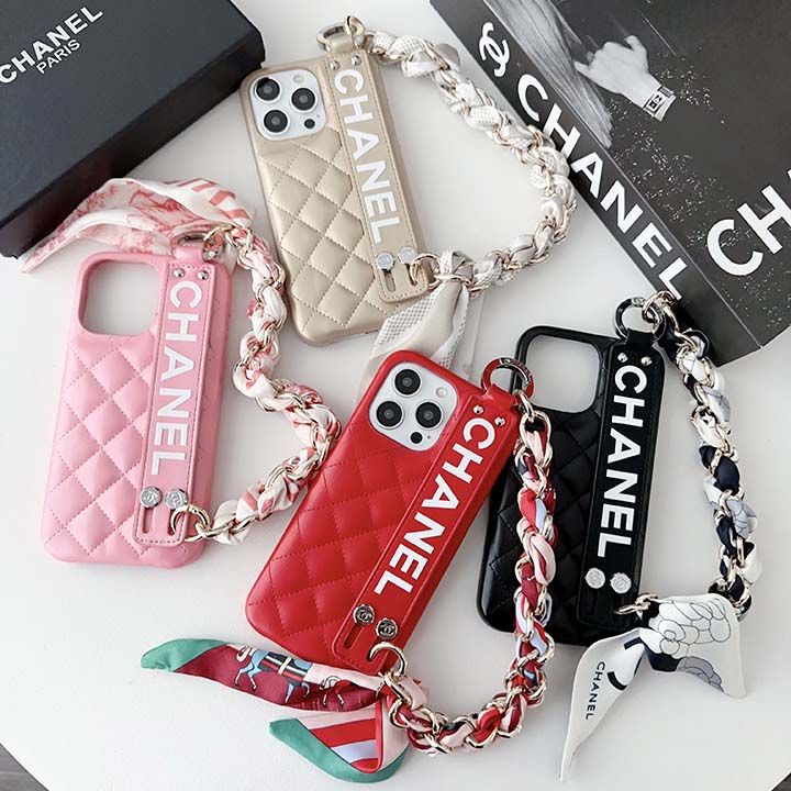 chanel ブランドロゴ iPhone15 リストストラップ ケース ブランド，ダイヤ柄 シャネル スマホケース iphone15 女性が愛用，シャネルスタンドブランドスマホケースiPhone 14 Plus用新，3D立体パターンChanel iPhone13 plusブランドスマホケース，おしゃれシャネル iphone15 ピンク  韓国 ケース