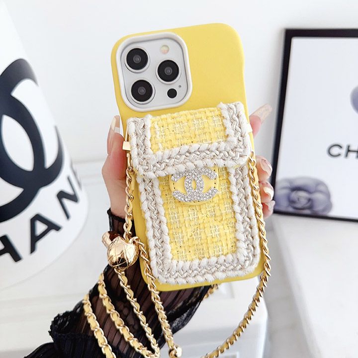  chanel   女性   iPhone   15  15 pro 背面にカード入れ付き ケース 