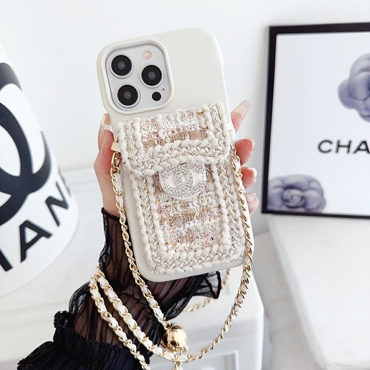  chanel   女性   iPhone   15  15 pro 背面にカード入れ付き ケース 