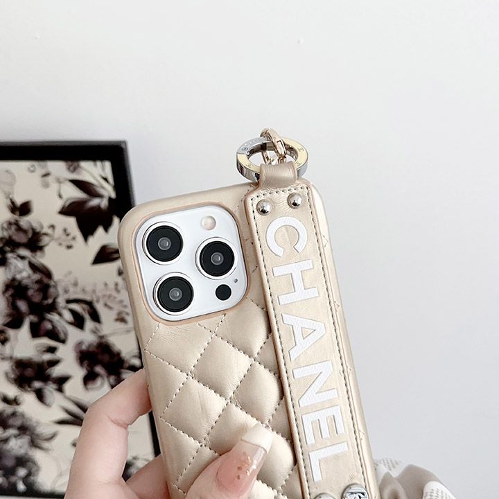 chanel ブランドロゴ iPhone15 リストストラップ ケース ブランド，ダイヤ柄 シャネル スマホケース iphone15 女性が愛用，シャネルスタンドブランドスマホケースiPhone 14 Plus用新，3D立体パターンChanel iPhone13 plusブランドスマホケース，おしゃれシャネル iphone15 ピンク  韓国 ケース