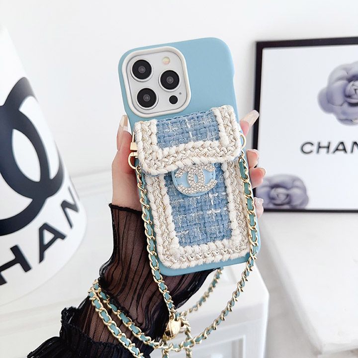  chanel   女性   iPhone   15  15 pro 背面にカード入れ付き ケース 