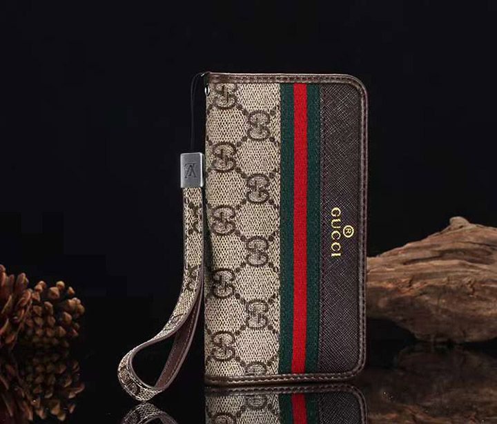 gucci アイフォン 15 pro max 風携帯ケースかべがみ