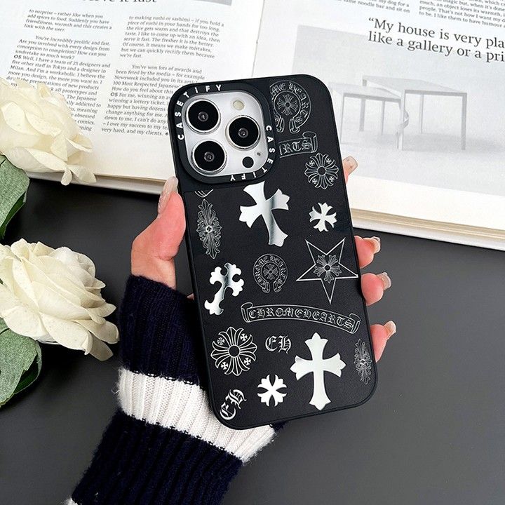 chrome hearts 新作の iphone12 pro max ケース ブランド 