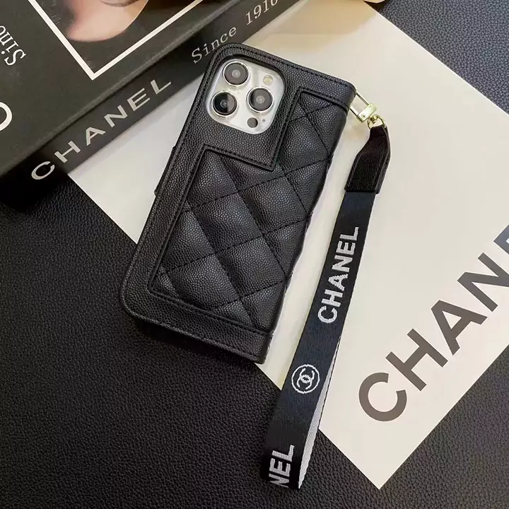 chanel 皮製 スマホケース 15 pro /14 plus /13   ベルト付き