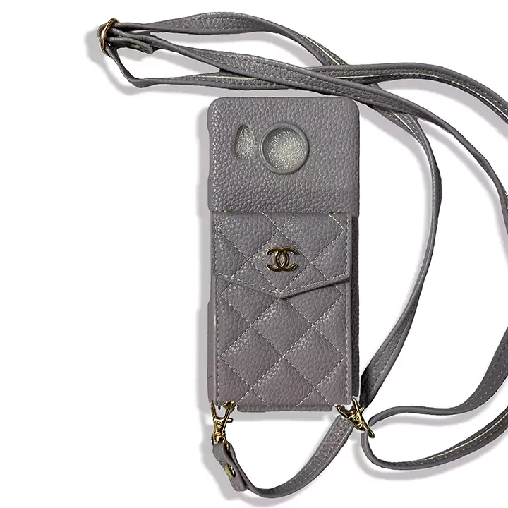 シャネル chanel ファッション    アクオス スマホ ケース