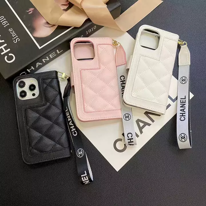 chanel 皮製 スマホケース 15 pro /14 plus /13   ベルト付き