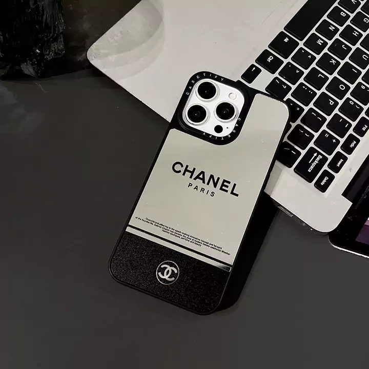 アイフォン 16 16 Pro カップル用ケース  シャネル ， Chanel  ミラーレス チャーミングなブラック  アイフォーン  スマホケース 