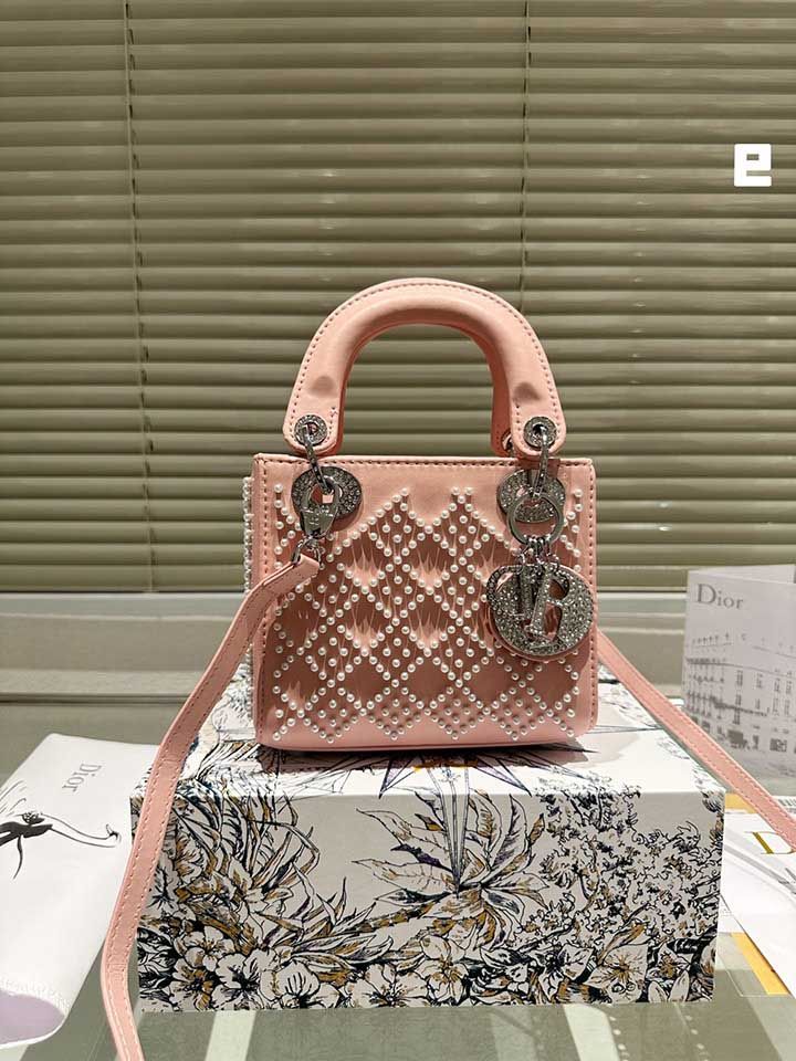  Lady Dior バッグ ミニ 偽物