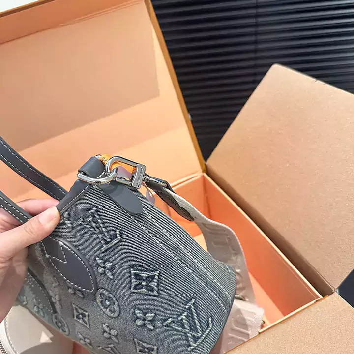  人気  LOUIS VUITTON  メンズ ショルダーバッグ 