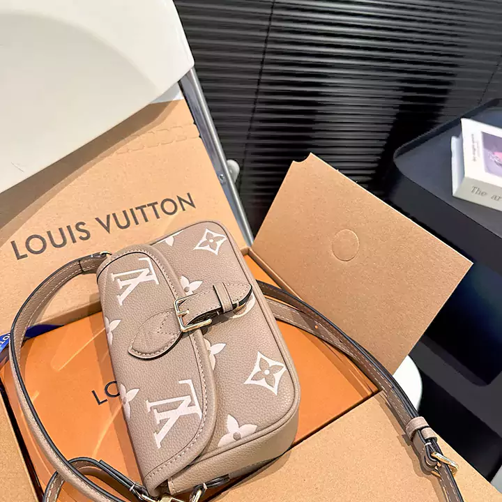 買う Louis Vuitton  Nano Diane ショルダー バッグ  N級品  偽物優良店
