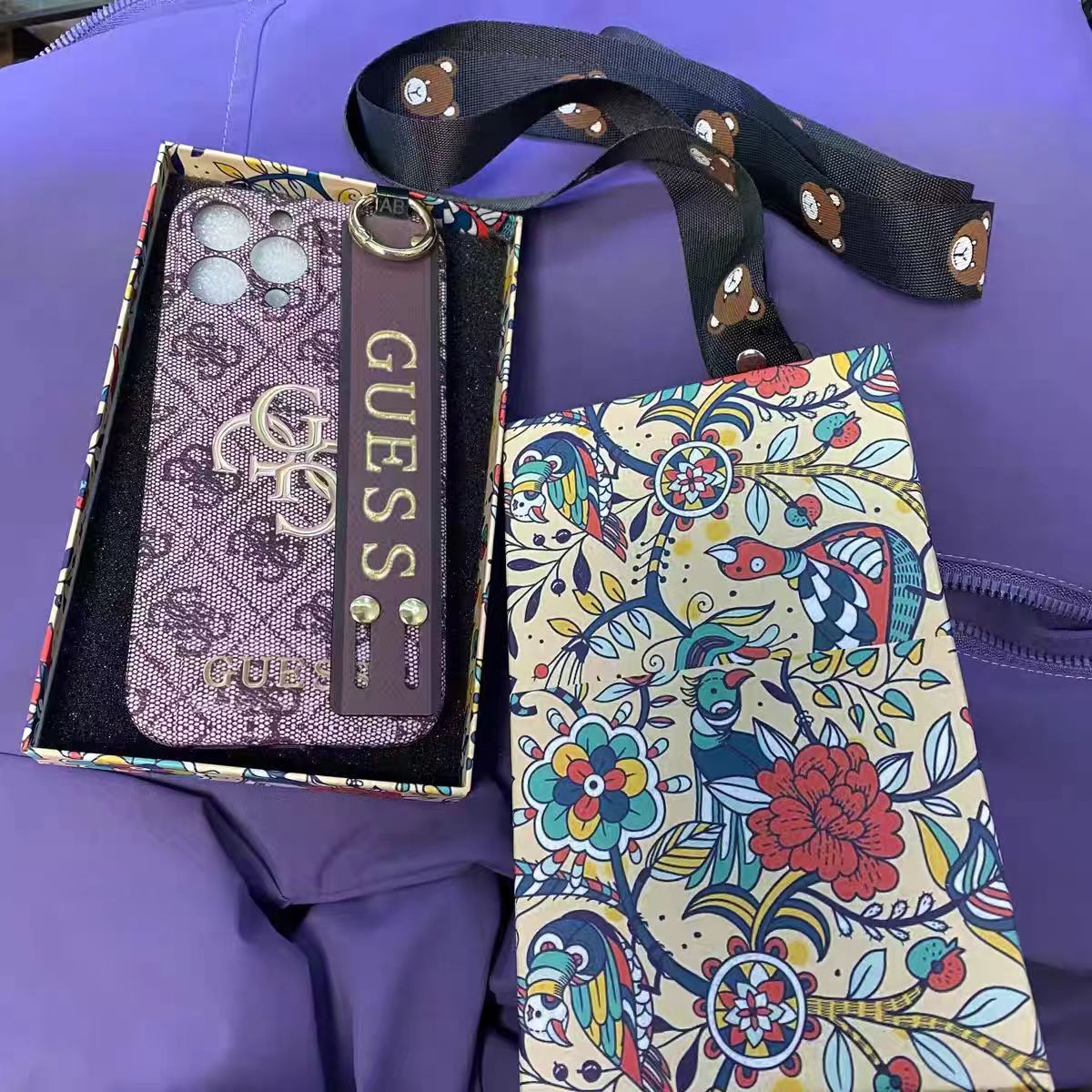 gucci  iPhone   ブランド  スマホケース