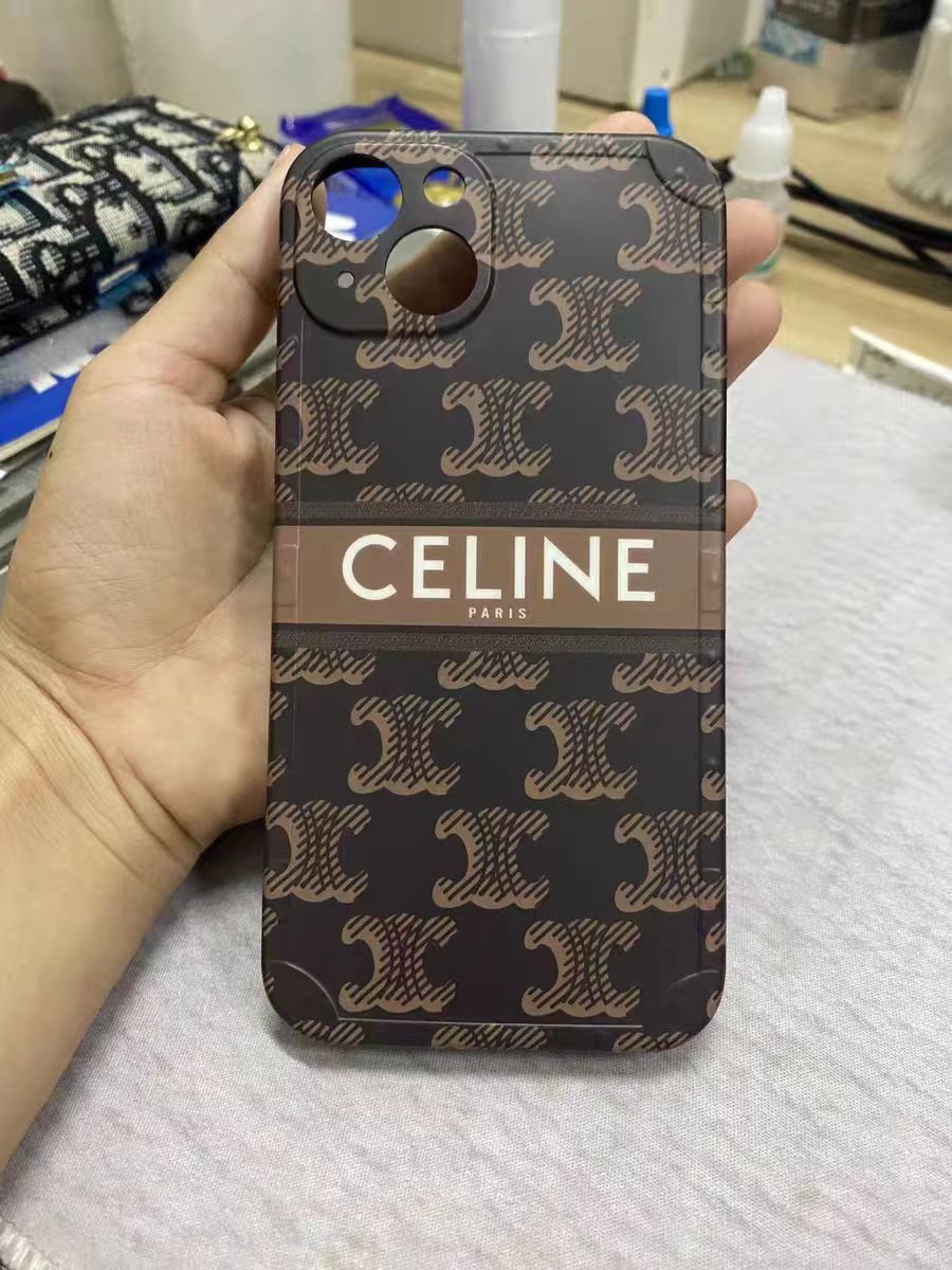 Celine iPhone 13 Plusのケースは