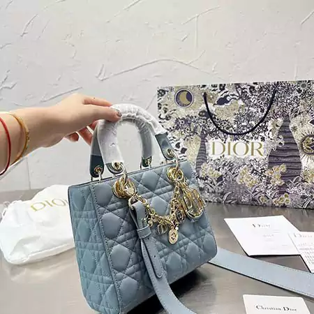 【ディオール】pinterest 人気Lady Diorカナージュ バッグ  スーパーコピー ショルダーバッグ